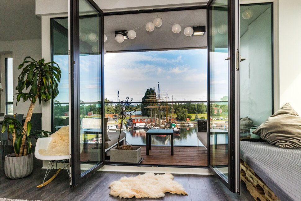 Wohnung mit Blick auf's Wasser vom Balkon im Stadtteil Hamburg-Harburg - Möblierte Wohnungen von City-Wohnen