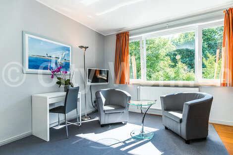 furnished apartement for rent in Hamburg Hohenfelde/Wandsbeker Stieg. living & dining