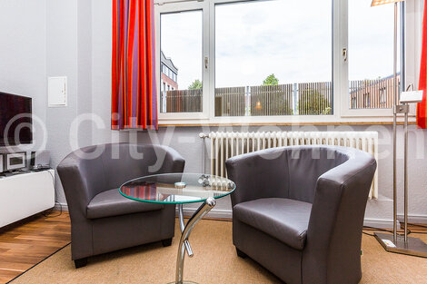 furnished apartement for rent in Hamburg Hohenfelde/Wandsbeker Stieg. living & sleeping