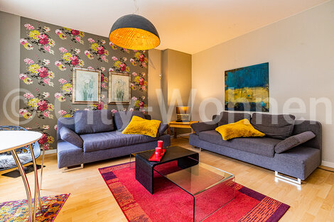 furnished apartement for rent in Hamburg Barmbek/Meisenstraße. living & dining