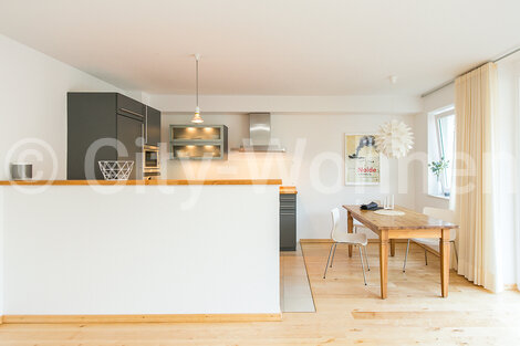 furnished apartement for rent in Hamburg Ottensen/Nöltingstraße. living & dining