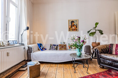furnished apartement for rent in Hamburg Ottensen/Karl-Theodor-Straße. living & dining