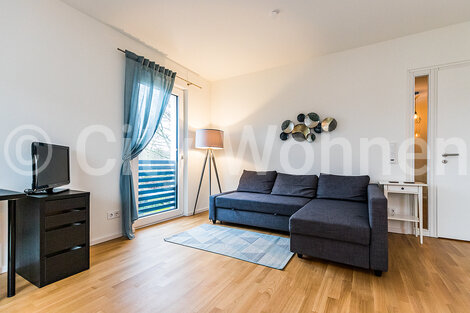 furnished apartement for rent in Hamburg Niendorf/Garstedter Weg. living & dining