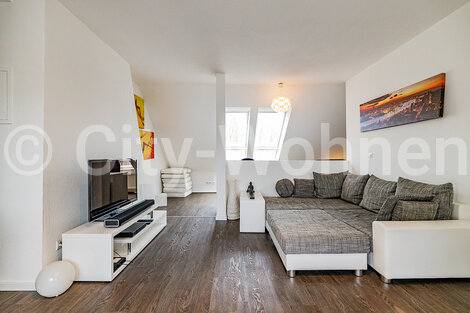furnished apartement for rent in Hamburg Eilbek/Marienthaler Straße. living & dining