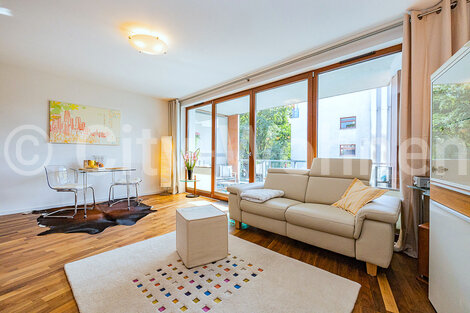 furnished apartement for rent in Hamburg Hohenfelde/Schottweg. living & dining
