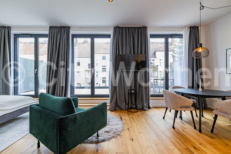 furnished apartement for rent in Hamburg Winterhude/Schenkendorfstraße. living & sleeping