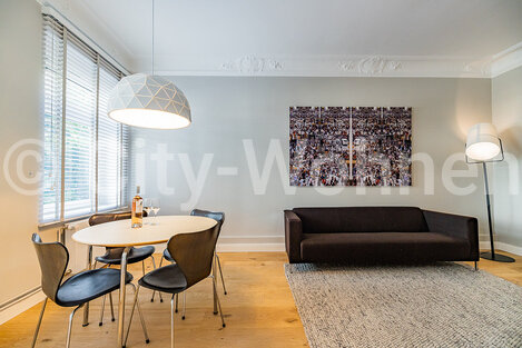 furnished apartement for rent in Hamburg Eppendorf/Kegelhofstraße. living & dining