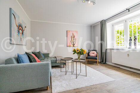 moeblierte Wohnung mieten in Hamburg Winterhude/Scheffelstraße. Wohnzimmer