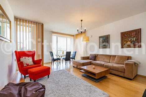 furnished apartement for rent in Hamburg Uhlenhorst/Finkenau. living & dining