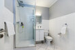 furnished apartement for rent in Hamburg Hohenfelde/Wandsbeker Stieg. bathroom 4 (small)