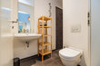 furnished apartement for rent in Hamburg Uhlenhorst/Stormsweg.  bathroom 4 (small)