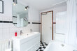 furnished apartement for rent in Hamburg Ottensen/Rolandswoort.  bathroom 10 (small)
