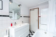 furnished apartement for rent in Hamburg Ottensen/Rolandswoort. bathroom 10 (small)