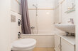 furnished apartement for rent in Hamburg Winterhude/Dorotheenstraße.  bathroom 2 (small)