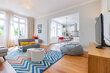 moeblierte Wohnung mieten in Hamburg Harvestehude/Nonnenstieg. Wohnzimmer 13 (klein)