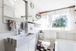 furnished apartement for rent in Hamburg Ottensen/Rolandswoort. bathroom 5 (small)