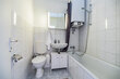 furnished apartement for rent in Hamburg Lokstedt/Stresemannallee.  bathroom 3 (small)
