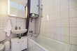 furnished apartement for rent in Hamburg Lokstedt/Stresemannallee.  bathroom 4 (small)