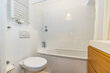 furnished apartement for rent in Hamburg St. Pauli/Wohlwillstraße.  bathroom 6 (small)