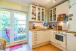 furnished apartement for rent in Hamburg Eimsbüttel/Lindenallee. living & dining 11 (small)