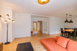 furnished apartement for rent in Hamburg Wellingsbüttel/Lockkoppel. living & dining 15 (small)