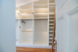 Alquilar apartamento amueblado en Hamburgo Rotherbaum/Johnsallee.  vestuario 4 (pequ)