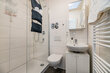 furnished apartement for rent in Hamburg St. Pauli/Reeperbahn.  bathroom 3 (small)