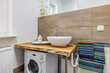 furnished apartement for rent in Hamburg Neustadt/Markusstraße. bathroom 6 (small)