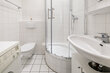 furnished apartement for rent in Hamburg Eppendorf/Geschwister-Scholl-Straße.  bathroom 4 (small)