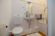 furnished apartement for rent in Hamburg Ottensen/Fischers Allee.  bathroom 3 (small)
